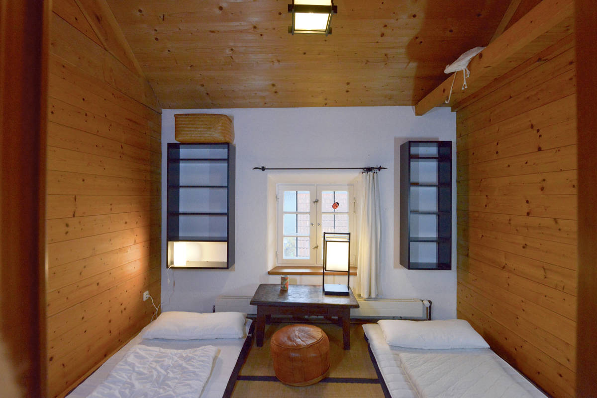 BIRACH_3-Bett Zimmer